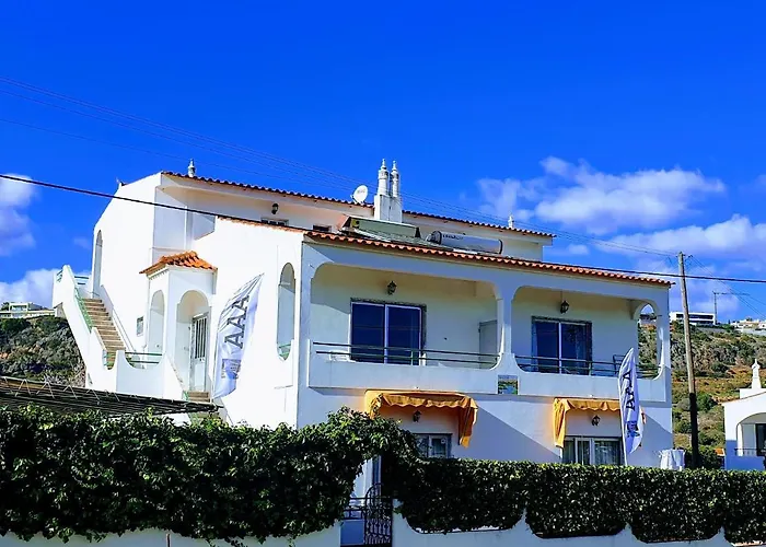 Guest house Vale Do Sol 3*