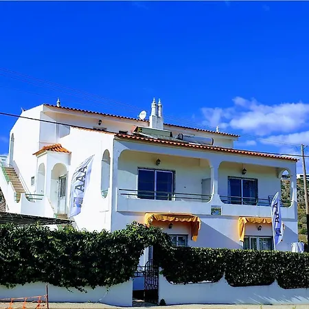 Guest house Vale Do Sol 3*